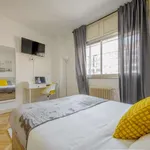 Rent a room of 180 m² in madrid