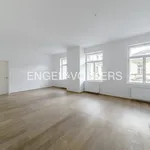 Pronajměte si 3 ložnic/e byt o rozloze 102 m² v Prague