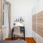 Rent a room of 100 m² in Lisboa