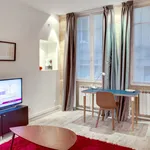 Rent 1 bedroom apartment of 646 m² in Paris