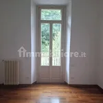 Rent 5 bedroom house of 772 m² in Varese