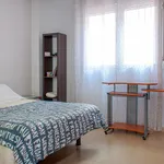 Rent 4 bedroom apartment in Alicante