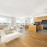 Rent 3 bedroom apartment of 173 m² in New York