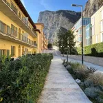 Appartamento in affitto a Tremosine sul Garda lungolago V. Olcese, 18, arredato, giardino privato, lavatrice - TrovaCasa