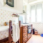 Rent a room of 80 m² in rome