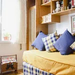 Rent a room of 100 m² in madrid