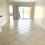 Rent 2 bedroom apartment of 92 m² in Pembroke Pines