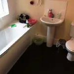 Rent 4 bedroom flat in West Midlands