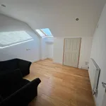 Rent 3 bedroom flat in Sandy