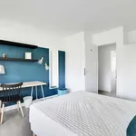 Rent a room in paris