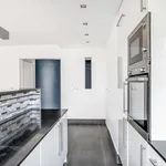 Appartement de 93 m² avec 4 chambre(s) en location à Paris