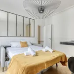 Appartement de 388 m² avec 1 chambre(s) en location à Paris