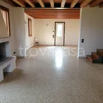 Rent 4 bedroom house of 235 m² in Altavilla Vicentina