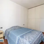 Rent 2 bedroom apartment of 85 m² in Milan