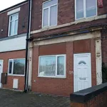 Rent 3 bedroom apartment in Yorkshire And The Humber