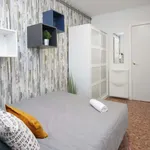 Rent a room of 460 m² in Barcelona