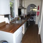 Rent 7 bedroom house in East Midlands