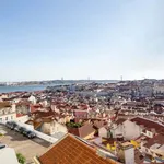 Rent 4 bedroom apartment of 100 m² in Lisboa