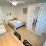 Rent a room of 110 m² in Madrid