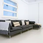 Rent a room of 290 m² in Barcelona