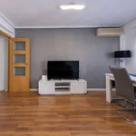 Rent a room of 90 m² in valencia