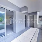 Affitto 3 camera appartamento di 114 m² in Lecco