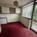 Rent 3 bedroom flat in East Midlands