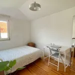 Rent 2 bedroom apartment of 75 m² in lisbon