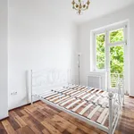 Pronajměte si 3 ložnic/e byt o rozloze 72 m² v Prague