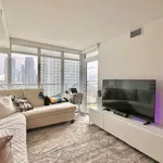 Appartement de 570 m² avec 2 chambre(s) en location à Old Toronto