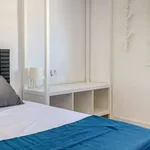 Rent a room of 80 m² in barcelona