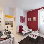 Rent 1 bedroom apartment of 65 m² in Florence