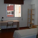 Alquilo 4 dormitorio apartamento de 135 m² en Murcia']