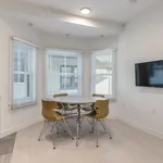 Appartement de 936 m² avec 2 chambre(s) en location à Vancouver