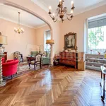 Rent 5 bedroom apartment of 180 m² in Turin