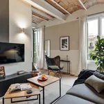 Rent 4 bedroom apartment of 79 m² in Barcelona