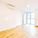 Rent 4 bedroom apartment of 94 m² in Zagreb