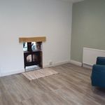 Rent 3 bedroom flat in East Midlands