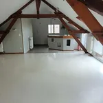 Appartement de 81 m² avec 1 chambre(s) en location à Sars-Poteries