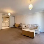 Rent 3 bedroom flat in Brighton