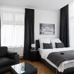 Rent 1 bedroom apartment of 32 m² in Berlin