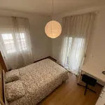 Rent a room of 75 m² in lisbon