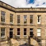 Rent 4 bedroom flat in Edinburgh