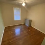 Rent 3 bedroom house in Edgewater