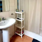 Rent a room in lisbon