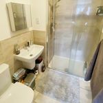 Rent 3 bedroom flat in Wales