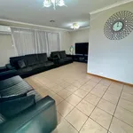 Rent 3 bedroom house in Meadow Heights