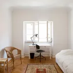 Rent 3 bedroom apartment in Lisbon