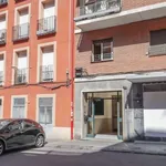 Rent a room of 120 m² in madrid