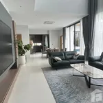 Rent 5 bedroom house of 350 m² in Phuket